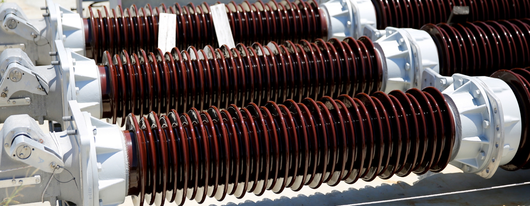 Insulator Packing Loading Porcelain Insulators Under Cycle Loading: Report